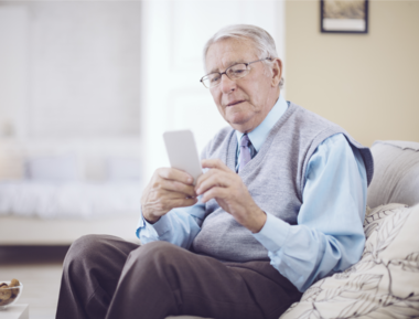 Modernes Mobiltelefon für Senioren mit oder ohne Vertrag?