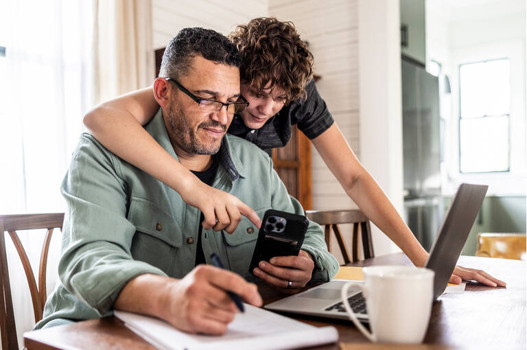 Wie finden Sie das beste Angebot für ein Handy mit Vertrag?